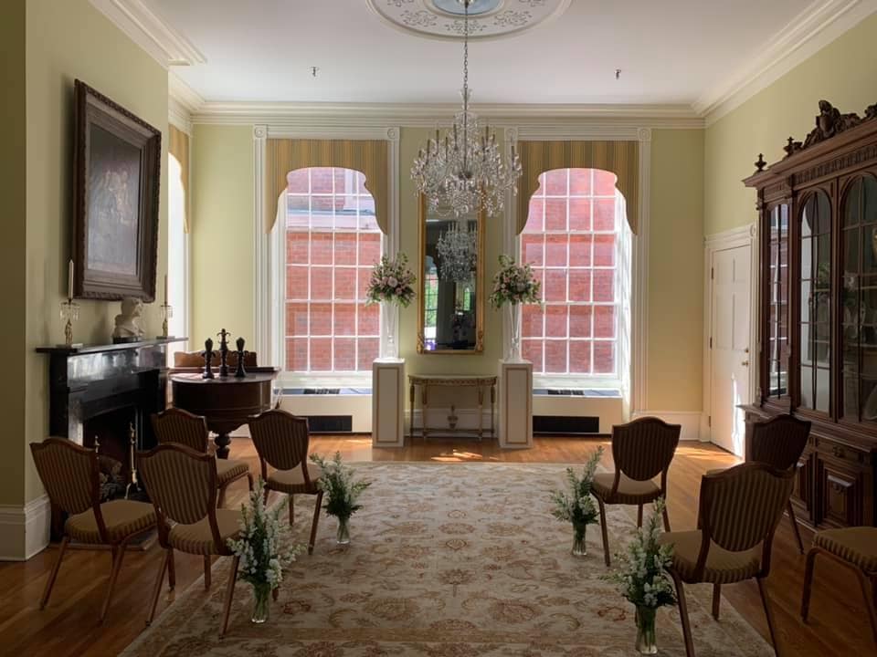 Intimate Dinner Decor at The Martha Washington Inn